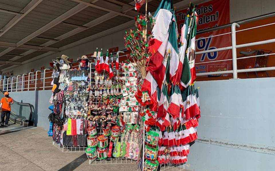 Arribaron vendedores de adornos patrios a La Paz - El Sudcaliforniano |  Noticias Locales, Policiacas, sobre México, Baja California Sur y el Mundo