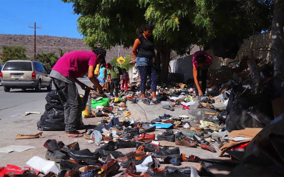 cientos de zapatos calles de La Paz - El | Noticias Locales, Policiacas, sobre México, Baja Sur y el Mundo